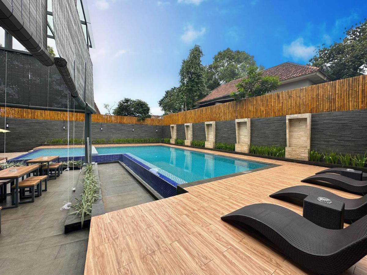 Yasmin Hotel Karawaci Tangerang Exterior foto