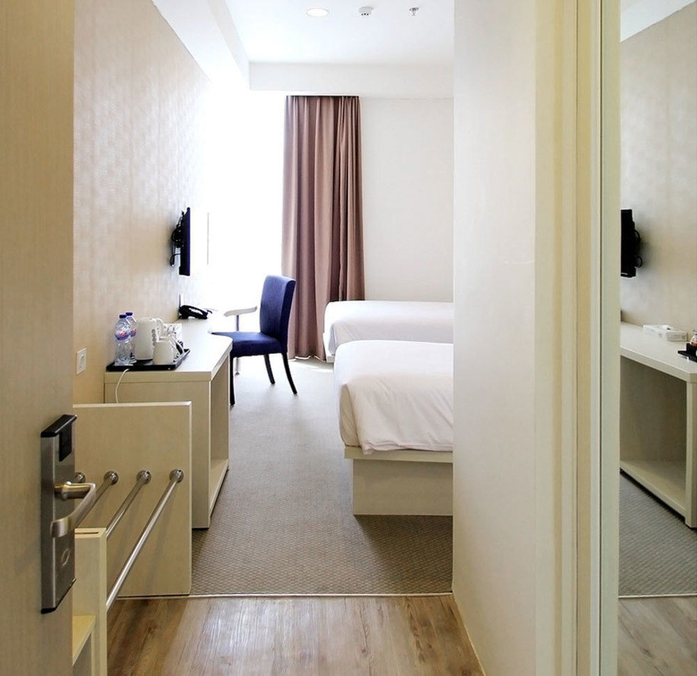 Yasmin Hotel Karawaci Tangerang Exterior foto